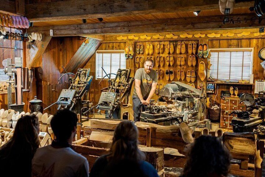 Guided Zaanse Schans, Windmills and Cheese Tour from Amsterdam 3