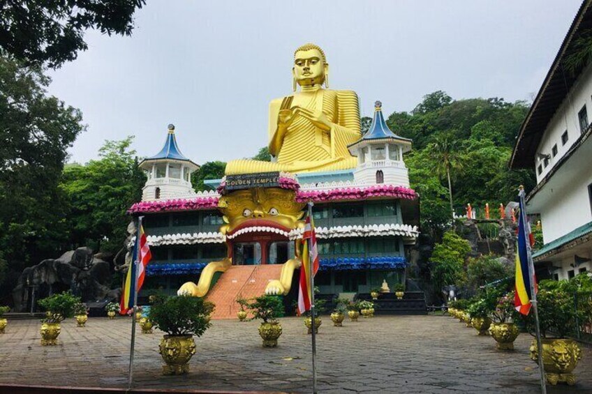 Private Day Trip To Sigiriya and Dambulla From Kandy