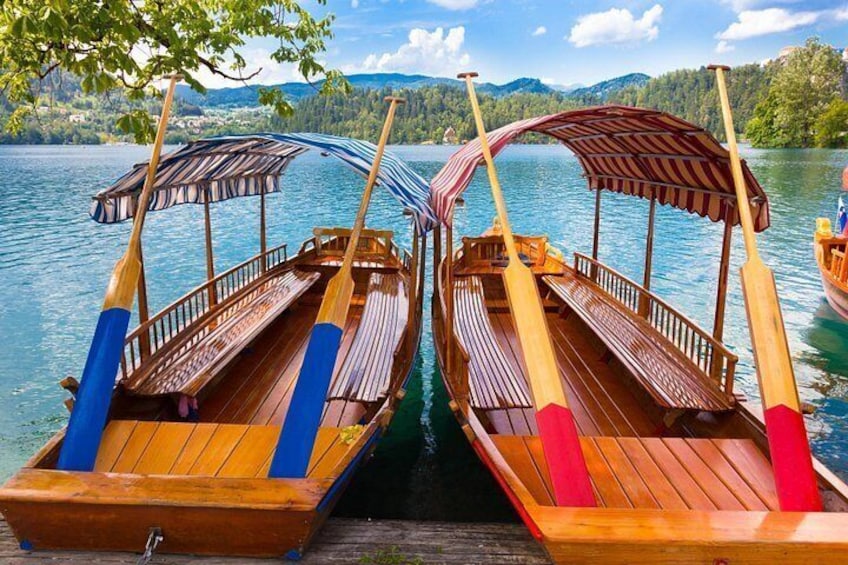 Pletna, traditional wooden boats of Lake Bled 3