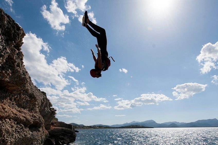 Small-Group Cliff Jumping Experience in Mallorca 3
