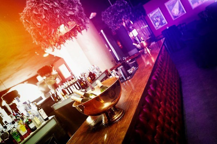 House of Illusion Magic Show with Drinks 3