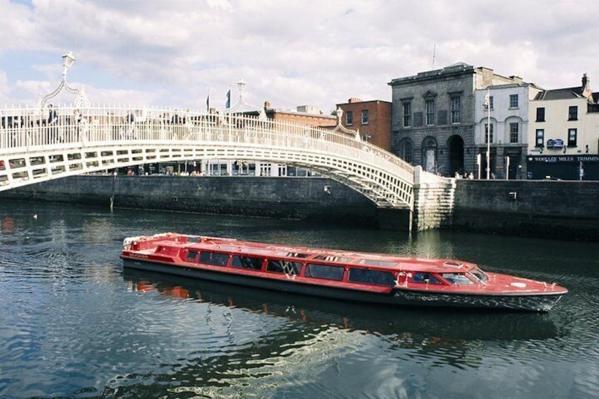 Dublin Sightseeing Cruise on River Liffey with Local Guide 1