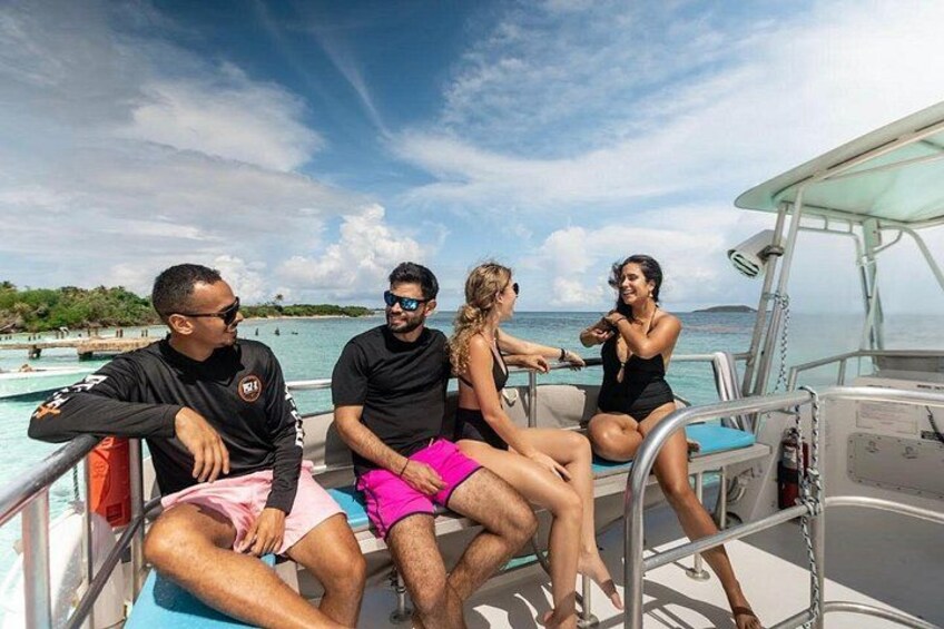 Today is a good day to have a beach day with your friends! 3