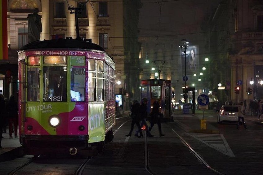 MILAN PRIVATE WALKING TOUR BY NIGHT: AMAZING MILAN - 2 h 2