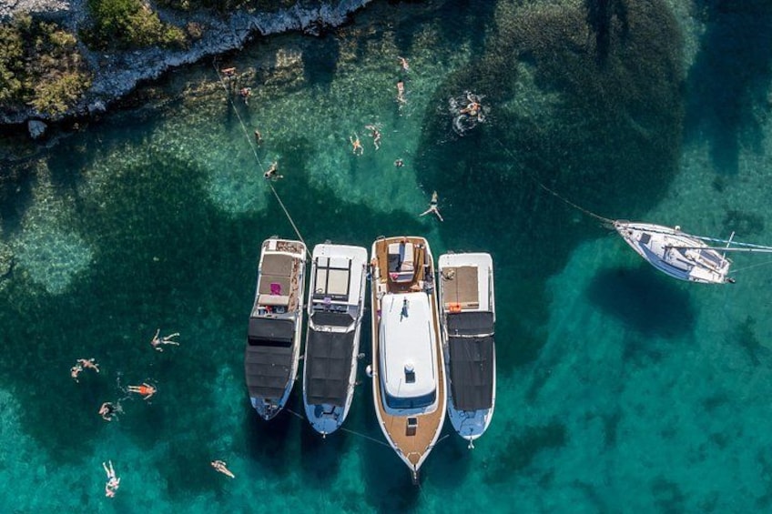 Split/Trogir: Blue Cave, Vis, and Hvar Speedboat Day Tour 2