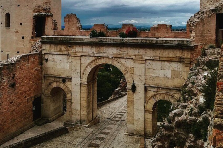 Spello Private Walking Tour with an Official Guide 1
