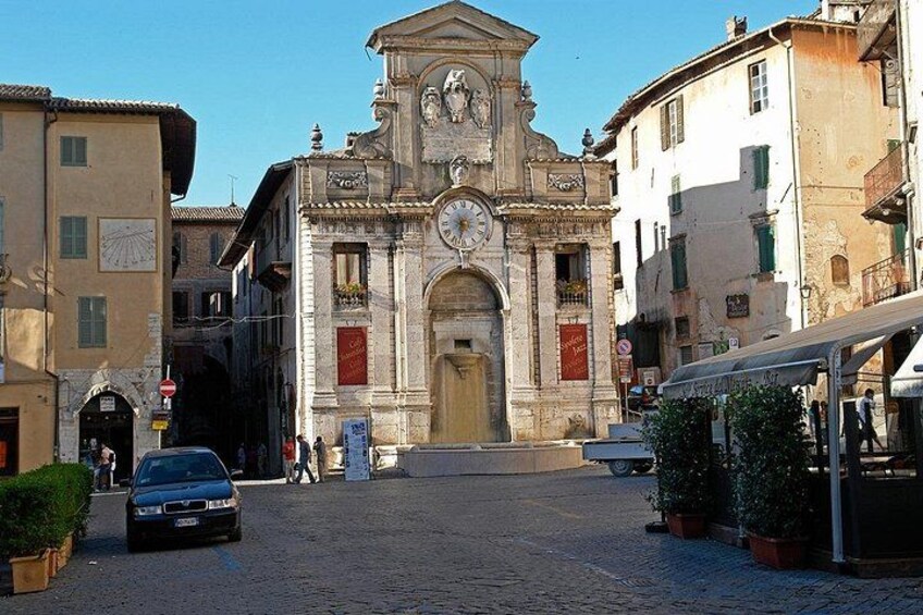 Spoleto Private Walking Tour with Official guide 2