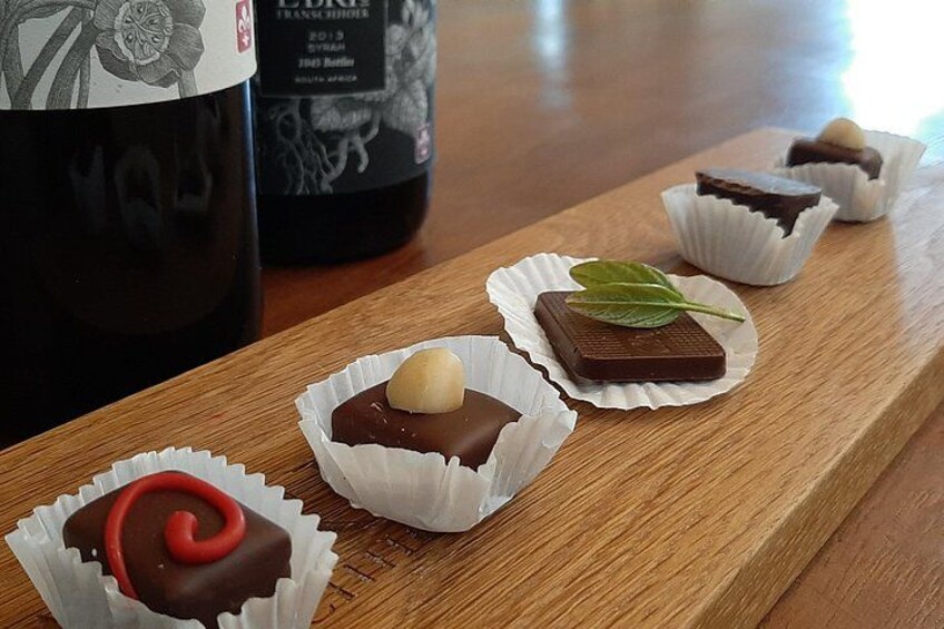 Cape Town Wine Tour: Stellenbosch & Franschhoek +Tastings & Lunch 3