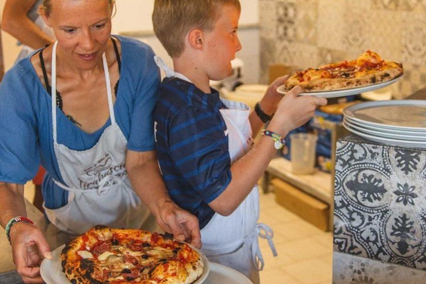 Toss, Bake, Cheers! - Sorrento Pizza Making Class with Wine 2