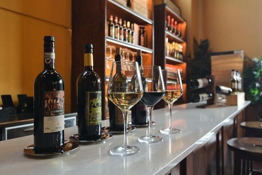 Private Wine Tasting & Tuscan Lunch - Food and Drinks included