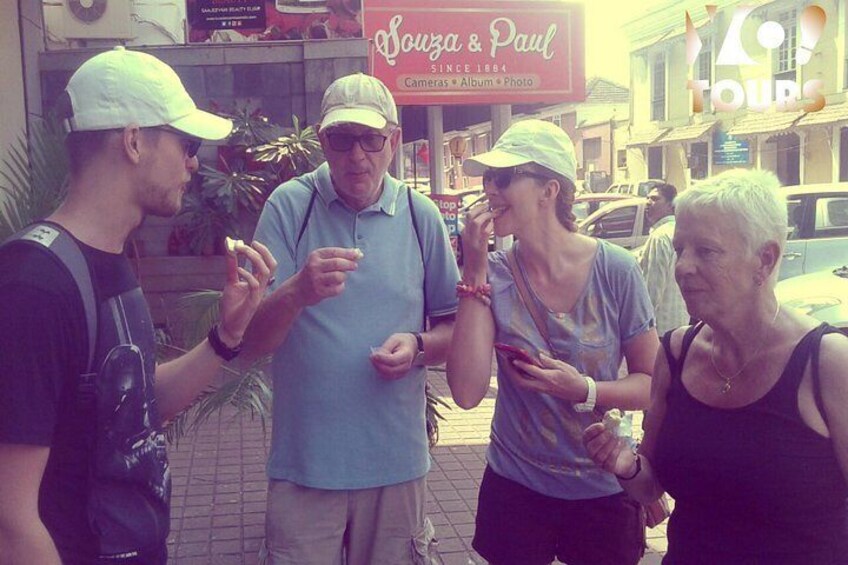 Food Walk Tour Pune (2 Hours Guided Food Tasting Walk)