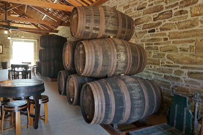 Small-Group Douro Valley Tour: 3 Wineries & Winery Lunch 4