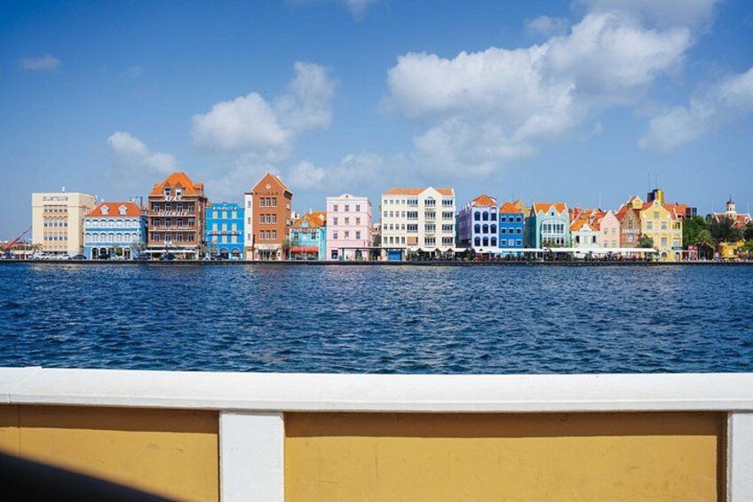 Discover Willemstad & Lunch ( Half day tour) 1