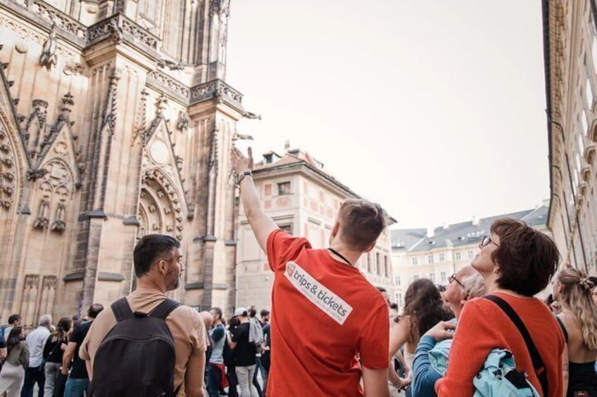 Prague Castle and Canal River Boat Tour 4