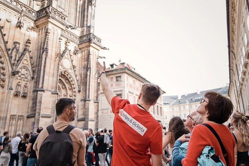 Prague Castle and Canal River Boat Tour 4