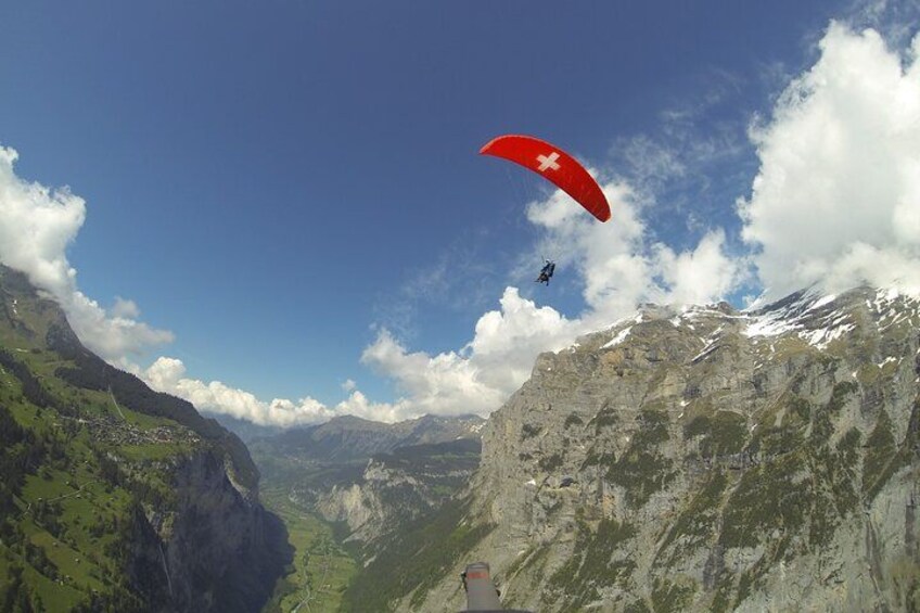 A birds eye view of the Lauterbrunnen valley 4