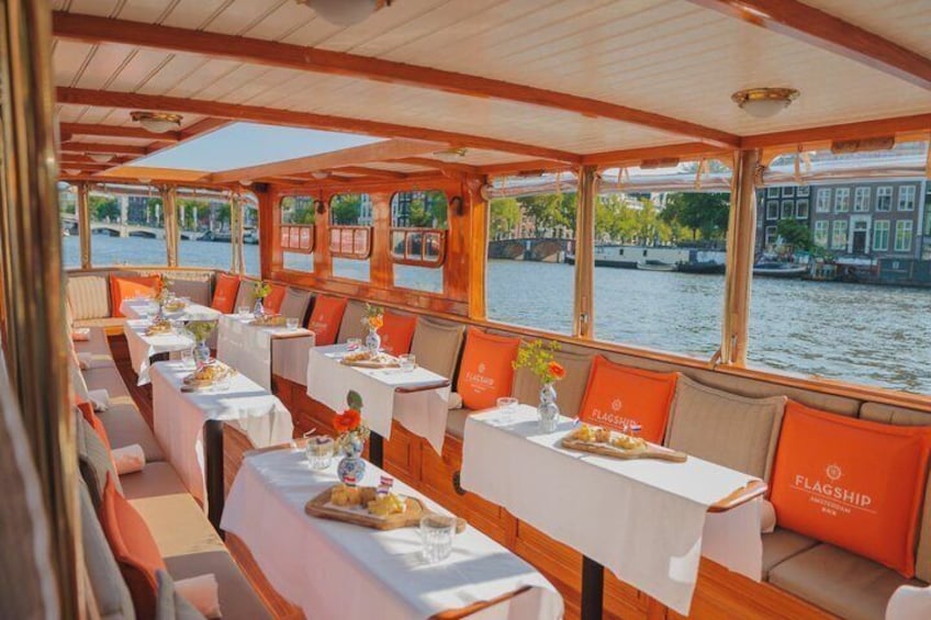 Amsterdam Classic Saloon Boat Cruise with Drinks and Cheese 5