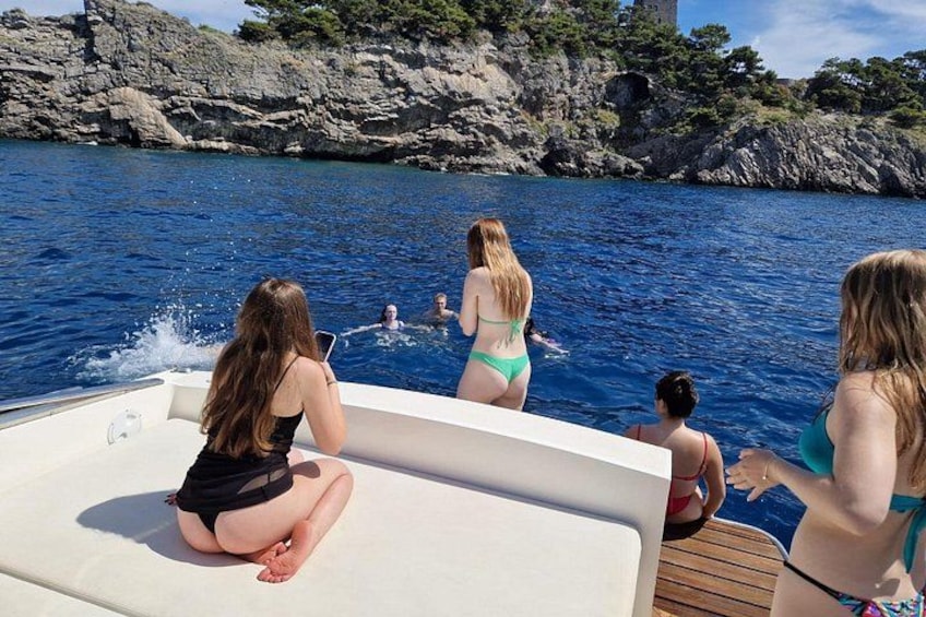 Amalfi Coast Small-Group Boat Tour from Sorrento or Positano 2