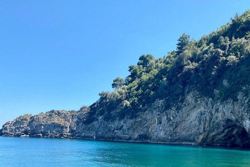 Amalfi Coast Small-Group Boat Tour from Sorrento or Positano 3
