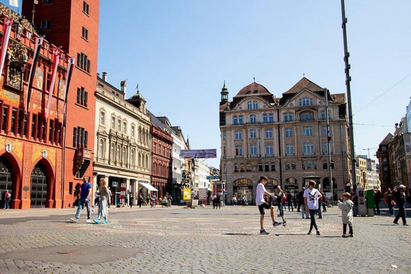 1 Hour express walk of Basel with a Local 1