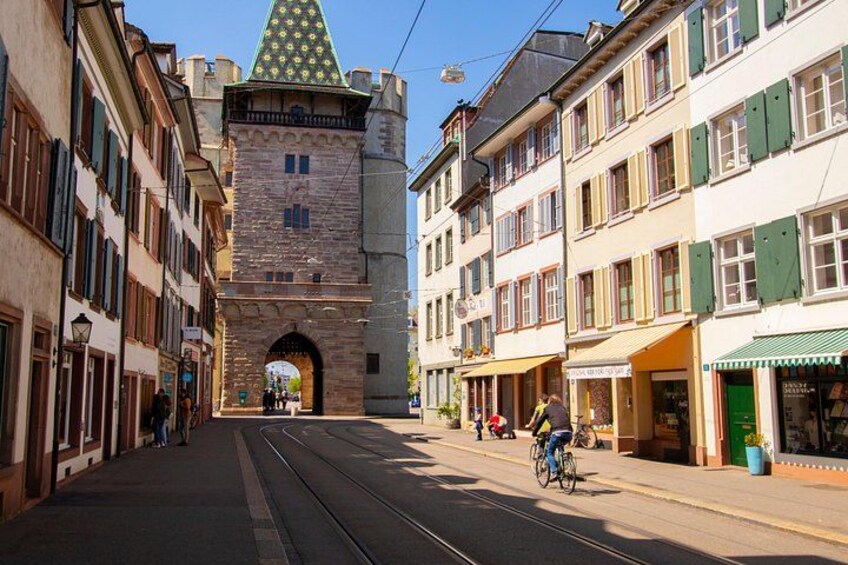 Explore Basel in 60 minutes with a Local 5