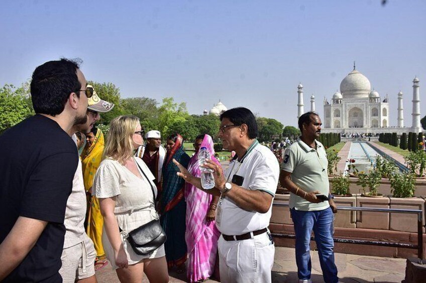 All Inclusive Day Trip to Taj Mahal, Agra Fort and Baby Taj from Delhi by Car 5