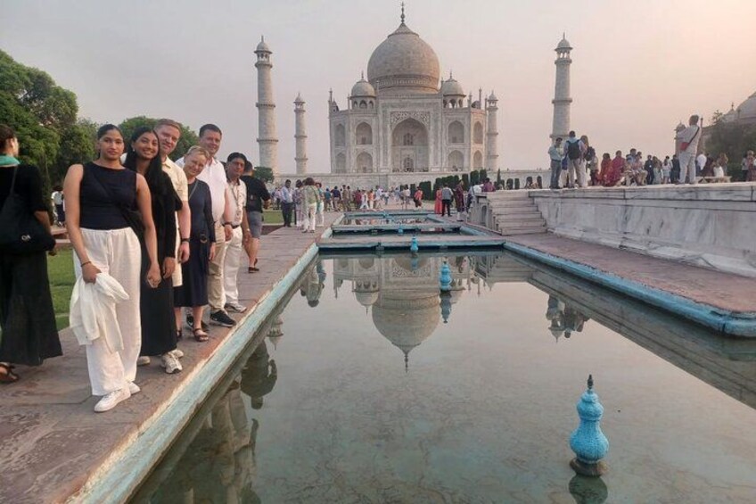 All Inclusive Day Trip to Taj Mahal, Agra Fort and Baby Taj from Delhi by Car 4