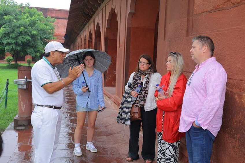 All Inclusive Day Trip to Taj Mahal, Agra Fort and Baby Taj from Delhi by Car 2