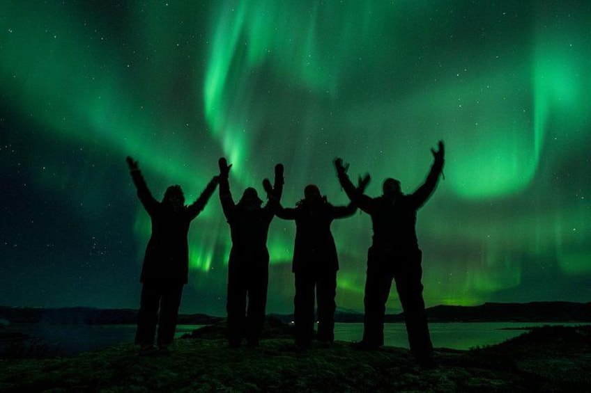 Tromso Aurora Hunt with Bonfire, Meal, Winter Suit & Photos 2