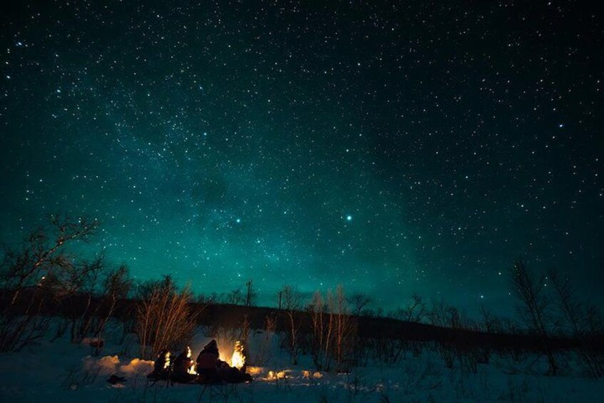 Tromso Aurora Hunt with Bonfire, Meal, Winter Suit & Photos 4