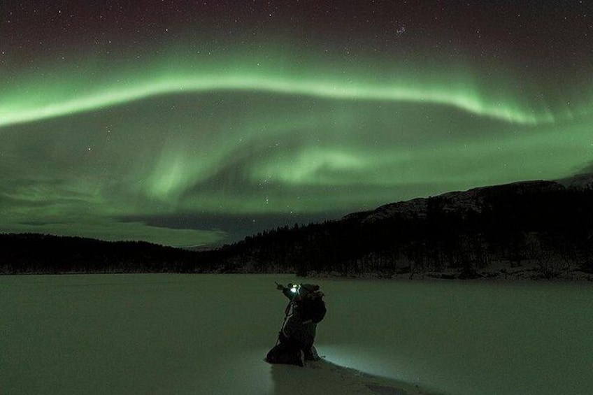 Tromso Aurora Hunt with Bonfire, Meal, Winter Suit & Photos 2