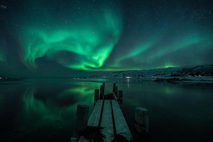 Tromso Aurora Hunt with Bonfire, Meal, Winter Suit & Photos 4