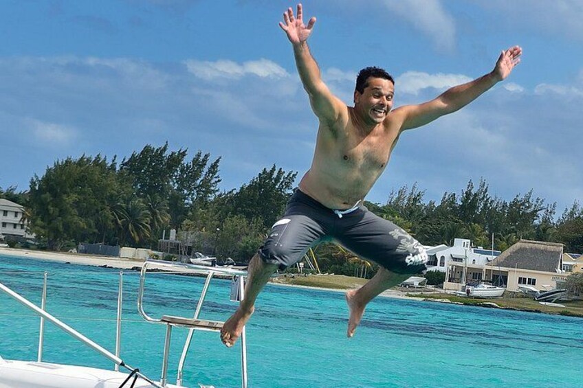 Jumping off the bow is FUN 5