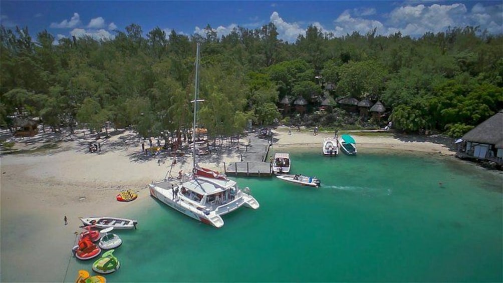 On sand bank at Isle aux Cerfs 1