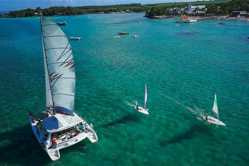 Sailing past lasers 4