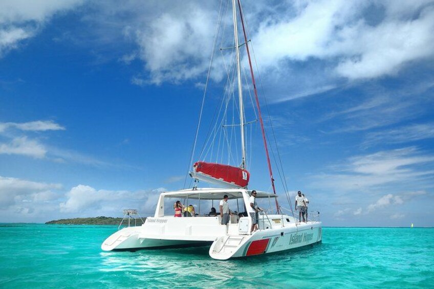 Island Hopper near Isle aux aigrettes 3