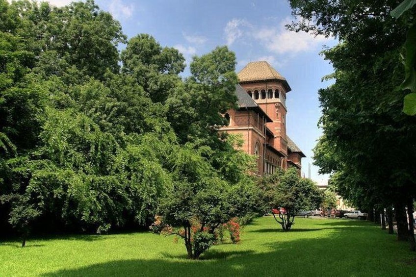 Small Group Tour to Mogosoaia Palace and Snagov Monastery 4