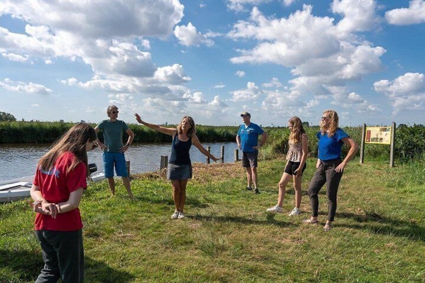 Guided Canoe Adventure with Picnic Lunch in Waterland from Amsterdam 3