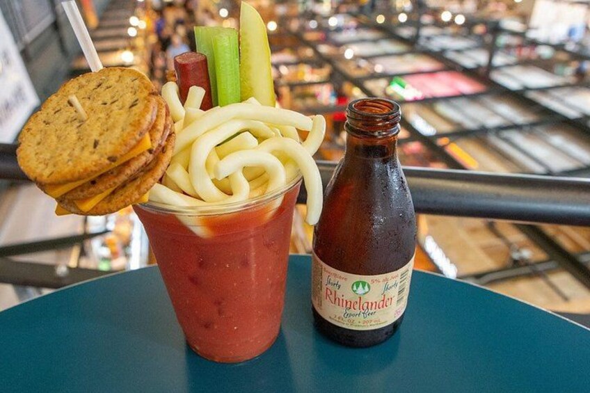 Milwaukee Food Tour with 5 Local Favorites Tastings & Secret Dish 3