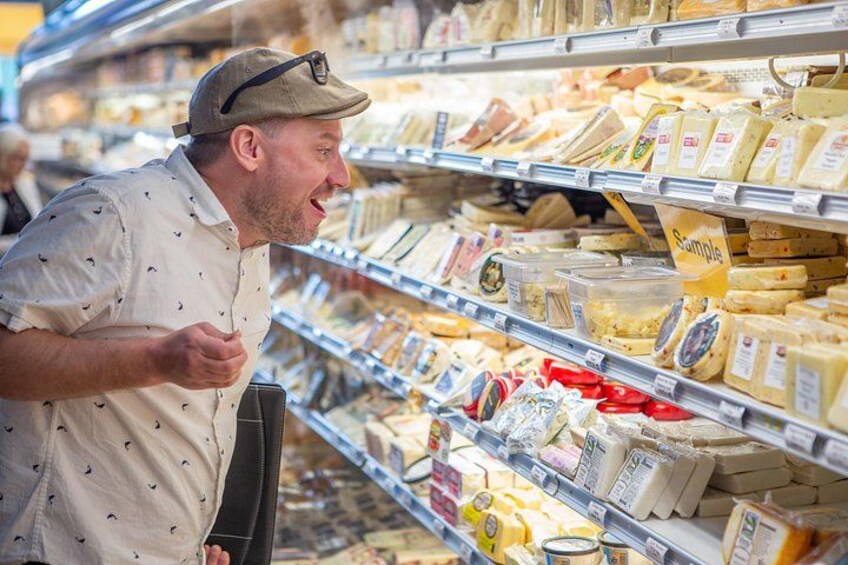 Milwaukee Food Tour with 5 Local Favorites Tastings & Secret Dish 2