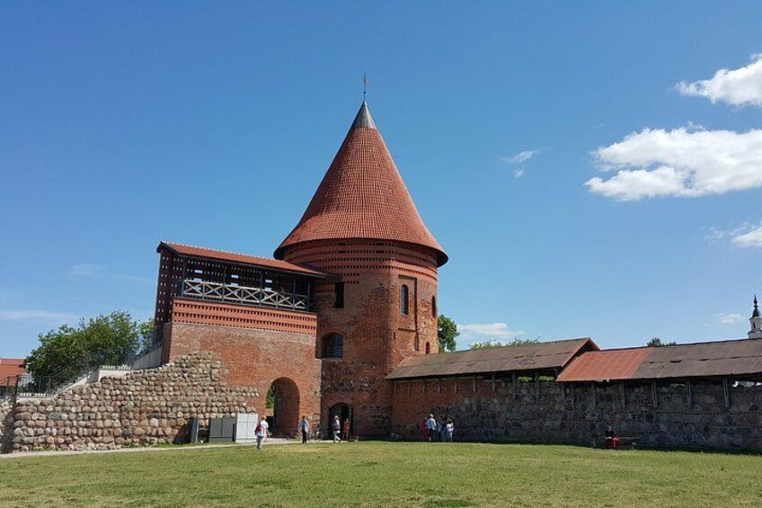 Tour out of Vilnius: Paneriai holocaust park, Trakai, Kaunas 4