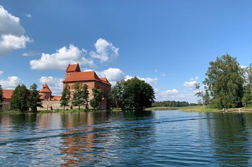 Tour out of Vilnius: Paneriai holocaust park, Trakai, Kaunas 5
