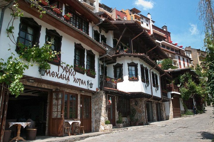 Veliko Tarnovo Street 1