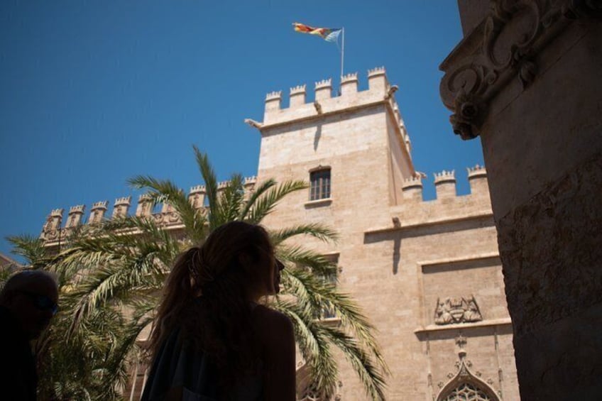 Valencia: Cathedral, St. Nicholas & Silk Exchange Tour + Tickets 4
