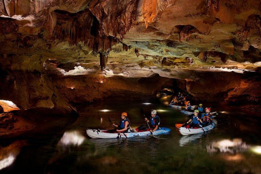 A group speleolokayaking in the interior of the San José caves 2