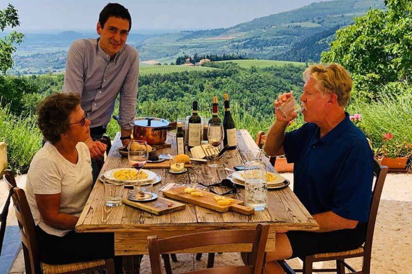 Wine tasting with bites of local food 1