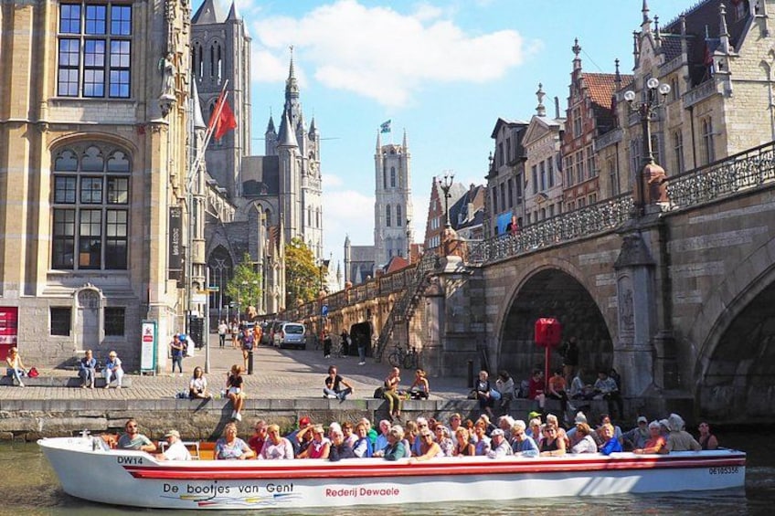 40-Minute Guided boat trip in medieval Ghent 1