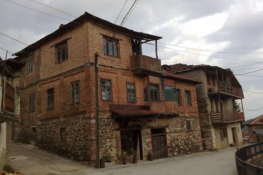 Struga, cave churches and Vevchani springs tour from Ohrid 2