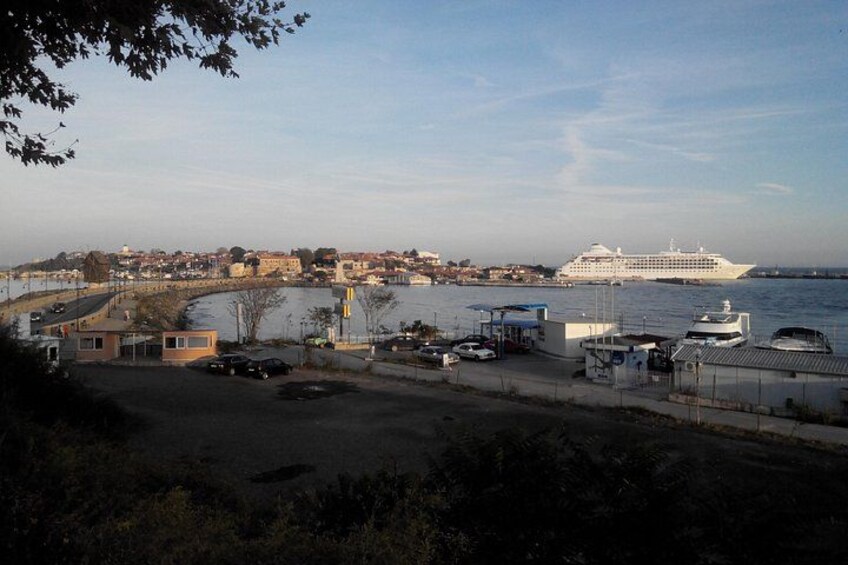 4-hour Boat Trip with Fishing, Lunch and Unlimited Drinks in Nessebar 2