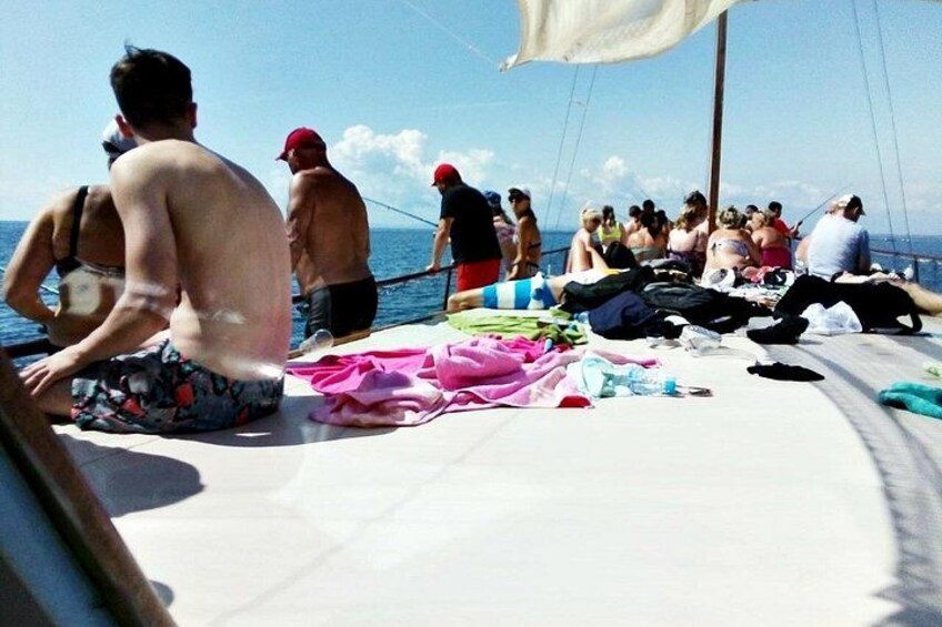 4-hour Boat Trip with Fishing, Lunch and Unlimited Drinks in Nessebar 5